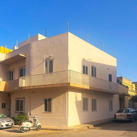 Smart Hostel Birkirkara ภายนอก รูปภาพ